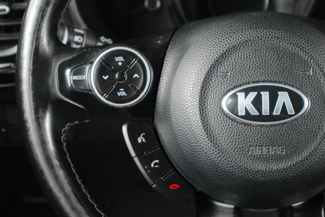 Kia Soul II Рестайлинг с пробегом 2017 года, цена 899 000 рублей, 340000 км, хэтчбек, Автокод Объявления