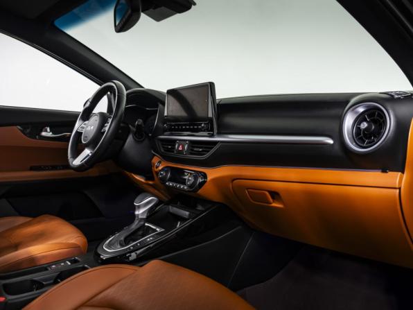 Kia K3 II с пробегом 2021 года, цена 2 129 000 рублей, 39000 км, седан, Автокод Объявления
