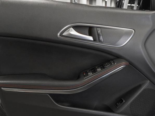 Mercedes-Benz CLA I (C117 X117) Рестайлинг с пробегом 2017 года, цена 2 145 000 рублей, 118727 км, седан, Автокод Объявления