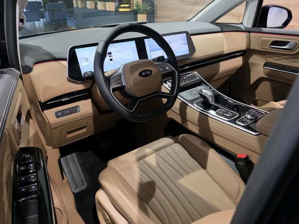 JAC RF8 с пробегом 2025 года, цена 4 499 000 рублей, 18 км, минивэн, Автокод Объявления