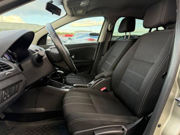 Renault Fluence I Рестайлинг с пробегом 2014 года, цена 685 000 рублей, 190156 км, седан, Автокод Объявления