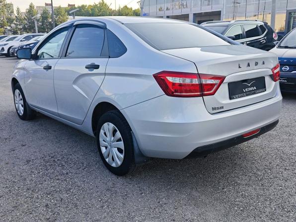 Lada (ВАЗ) Vesta I с пробегом 2021 года, цена 950 000 рублей, 89153 км, седан, Автокод Объявления