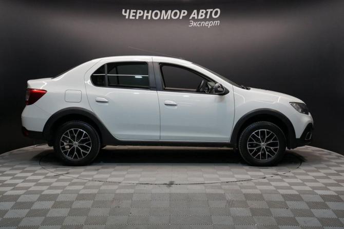Renault Logan II Рестайлинг с пробегом 2020 года, цена 1 040 000 рублей, 108000 км, седан, Автокод Объявления