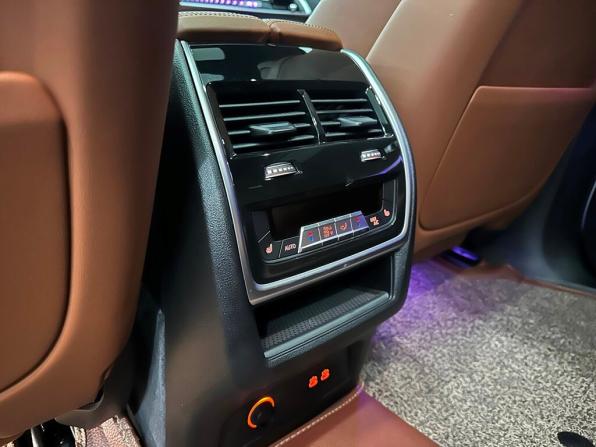 BMW X7 I (G07) Рестайлинг с пробегом 2025 года, цена 15 965 000 рублей, 7252 км, внедорожник, Автокод Объявления