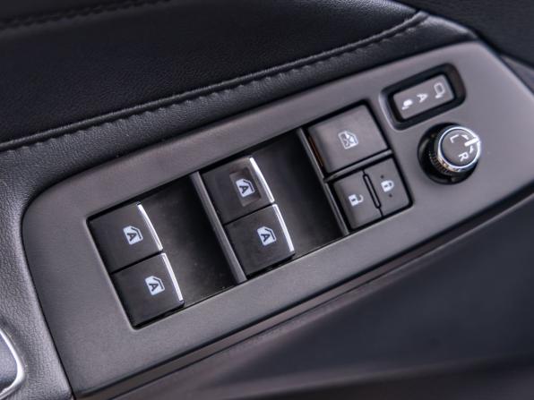 Toyota Avalon V с пробегом 2022 года, цена 3 198 000 рублей, 51016 км, седан, Автокод Объявления