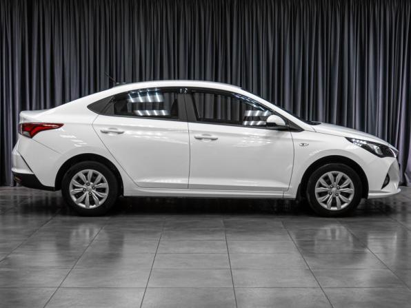 Hyundai Solaris II Рестайлинг с пробегом 2020 года, цена 1 429 000 рублей, 125957 км, седан, Автокод Объявления