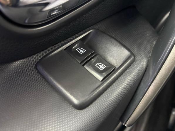 Renault Logan II Рестайлинг с пробегом 2018 года, цена 1 039 000 рублей, 144513 км, седан, Автокод Объявления
