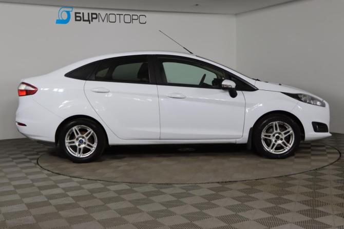 Ford Fiesta Mk6 Рестайлинг с пробегом 2015 года, цена 649 990 рублей, 148893 км, седан, Автокод Объявления