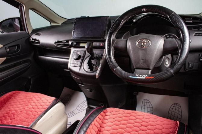 Toyota Wish II с пробегом 2011 года, цена 1 399 000 рублей, 116400 км, минивэн, Автокод Объявления
