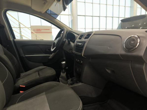 Renault Logan II Рестайлинг с пробегом 2022 года, цена 1 250 000 рублей, 100295 км, седан, Автокод Объявления