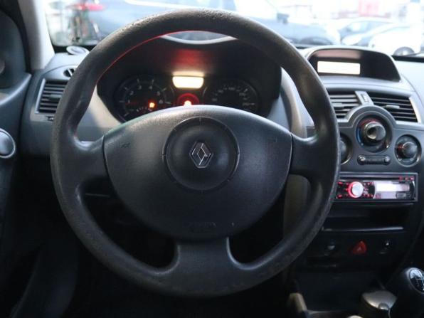 Renault Megane II Рестайлинг с пробегом 2006 года, цена 259 000 рублей, 241000 км, седан, Автокод Объявления