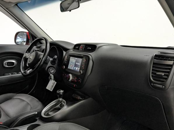 Kia Soul II Рестайлинг с пробегом 2018 года, цена 1 485 000 рублей, 142221 км, хэтчбек, Автокод Объявления