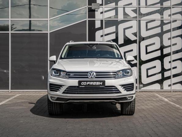 Volkswagen Touareg II Рестайлинг с пробегом 2015 года, цена 3 150 000 рублей, 235851 км, внедорожник, Автокод Объявления