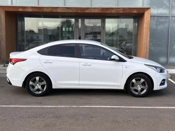 Hyundai Solaris II с пробегом 2017 года, цена 995 000 рублей, 152247 км, седан, Автокод Объявления
