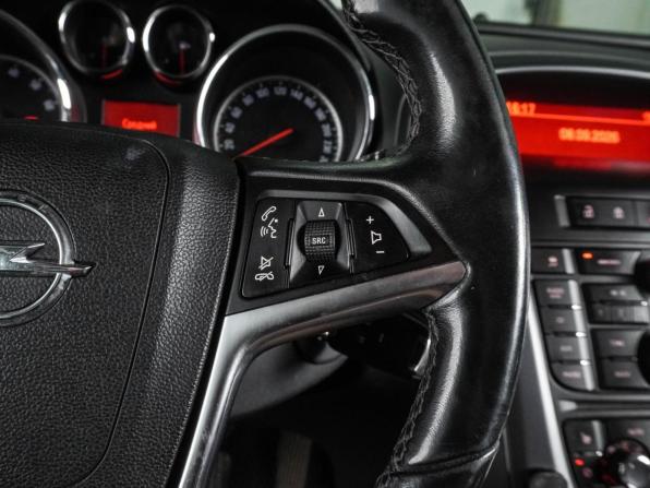 Opel Astra J Рестайлинг с пробегом 2011 года, цена 909 000 рублей, 196573 км, хэтчбек, Автокод Объявления