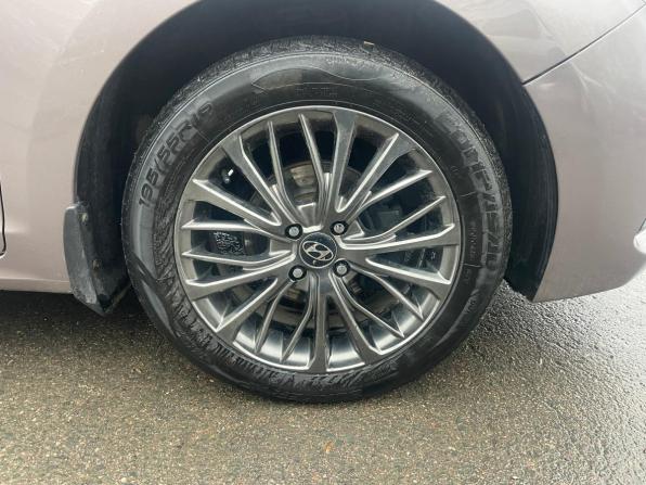 Hyundai Solaris II с пробегом 2019 года, цена 1 335 000 рублей, 103263 км, седан, Автокод Объявления