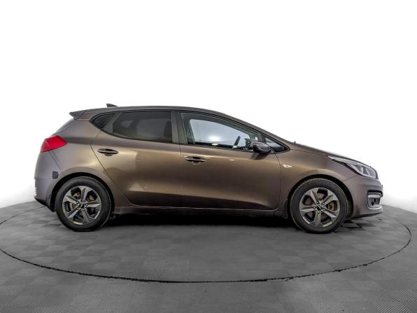 Kia Ceed II Рестайлинг с пробегом 2017 года, цена 1 185 000 рублей, 177682 км, хэтчбек, Автокод Объявления