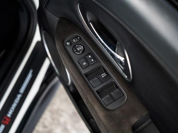 Honda Vezel I Рестайлинг с пробегом 2019 года, цена 1 950 500 рублей, 76201 км, внедорожник, Автокод Объявления