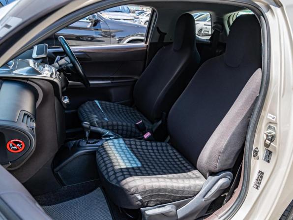 Toyota iQ с пробегом 2009 года, цена 670 000 рублей, 156500 км, хэтчбек, Автокод Объявления