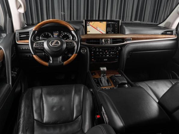 Lexus LX III Рестайлинг 2 с пробегом 2017 года, цена 7 949 000 рублей, 119156 км, внедорожник, Автокод Объявления