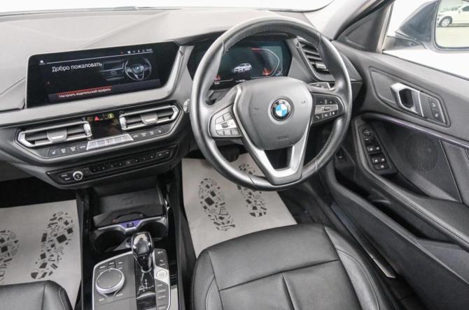 BMW 1 серии III (F40) с пробегом 2021 года, цена 1 549 000 рублей, 91100 км, хэтчбек, Автокод Объявления