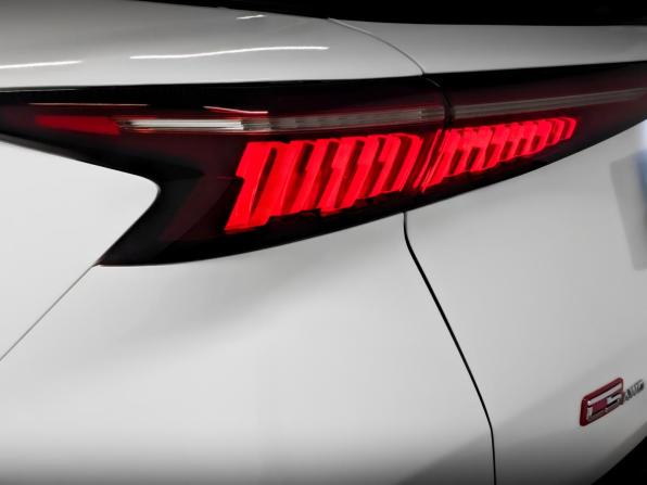 Omoda C5 I Рестайлинг с пробегом 2024 года, цена 1 915 000 рублей, 33931 км, внедорожник, Автокод Объявления