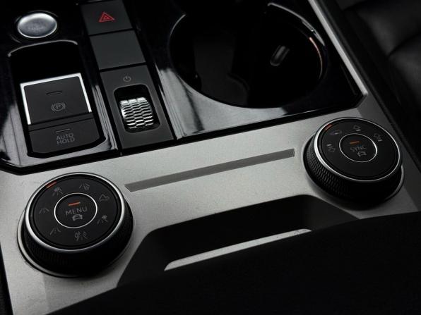 Volkswagen Touareg III с пробегом 2019 года, цена 4 249 000 рублей, 235249 км, внедорожник, Автокод Объявления