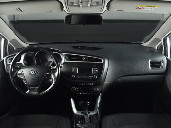 Kia Ceed II Рестайлинг с пробегом 2016 года, цена 1 364 997 рублей, 141402 км, хэтчбек, Автокод Объявления