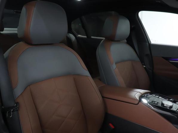 BMW 5 серии VIII (G60/G61/G68) с пробегом 2025 года, цена 8 290 000 рублей, 10482 км, седан, Автокод Объявления