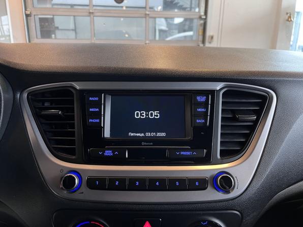 Hyundai Solaris II с пробегом 2018 года, цена 1 254 000 рублей, 138926 км, седан, Автокод Объявления