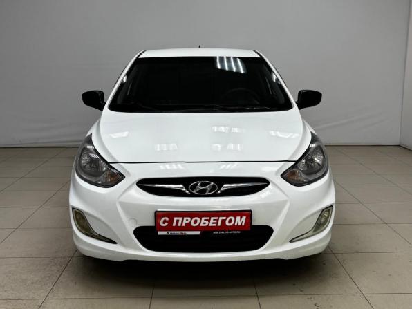 Hyundai Solaris I с пробегом 2014 года, цена 650 000 рублей, 193609 км, седан, Автокод Объявления