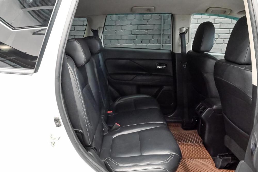 Mitsubishi Outlander III Рестайлинг 3 Екатеринбург  - изображение 19