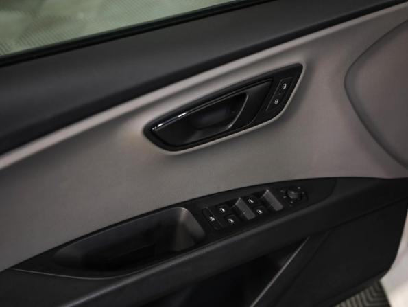 SEAT Leon III с пробегом 2013 года, цена 1 049 000 рублей, 154791 км, хэтчбек, Автокод Объявления