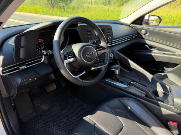 Hyundai Avante VII с пробегом 2021 года, цена 1 849 000 рублей, 42000 км, седан, Автокод Объявления