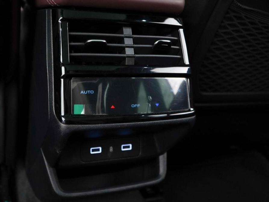 Geely Monjaro I Москва  - изображение 15