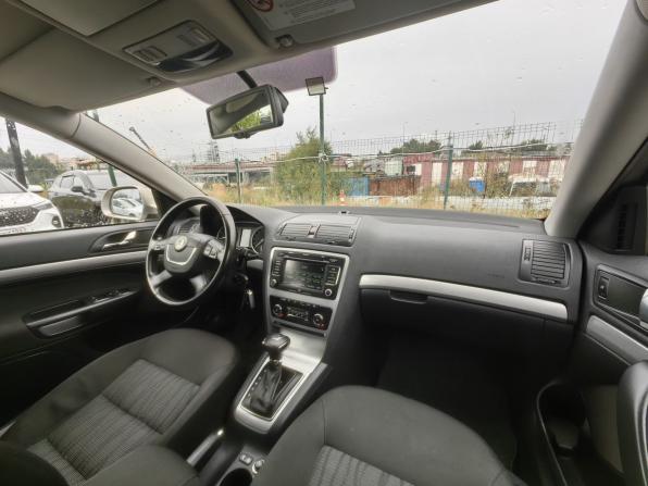 Skoda Octavia II (A5) Рестайлинг с пробегом 2013 года, цена 919 000 рублей, 120000 км, лифтбек, Автокод Объявления