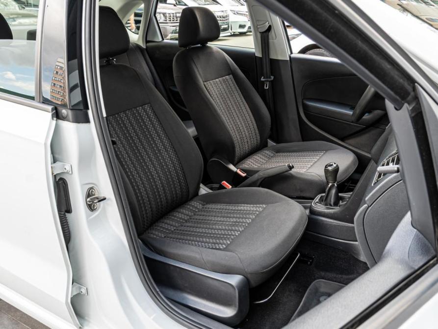 Volkswagen Polo V Краснодар  - изображение 8