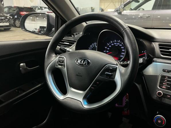 Kia Rio III Рестайлинг с пробегом 2015 года, цена 1 050 000 рублей, 89714 км, седан, Автокод Объявления