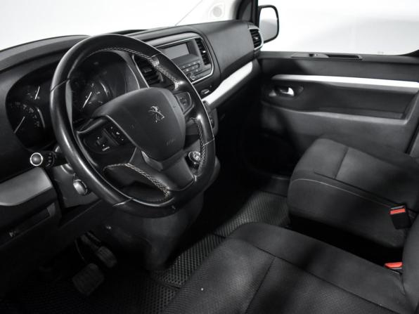 Peugeot Traveller I с пробегом 2018 года, цена 2 550 000 рублей, 123000 км, минивэн, Автокод Объявления