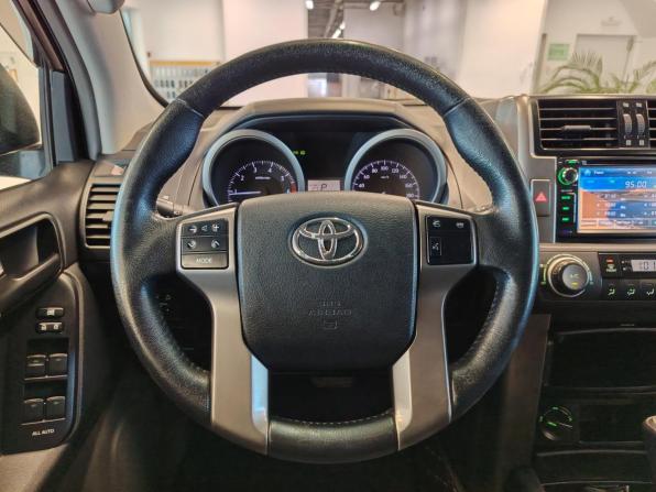 Toyota Land Cruiser Prado 150 Series с пробегом 2013 года, цена 2 460 000 рублей, 207023 км, внедорожник, Автокод Объявления