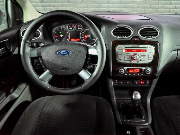 Ford Focus II с пробегом 2007 года, цена 380 000 рублей, 252588 км, седан, Автокод Объявления