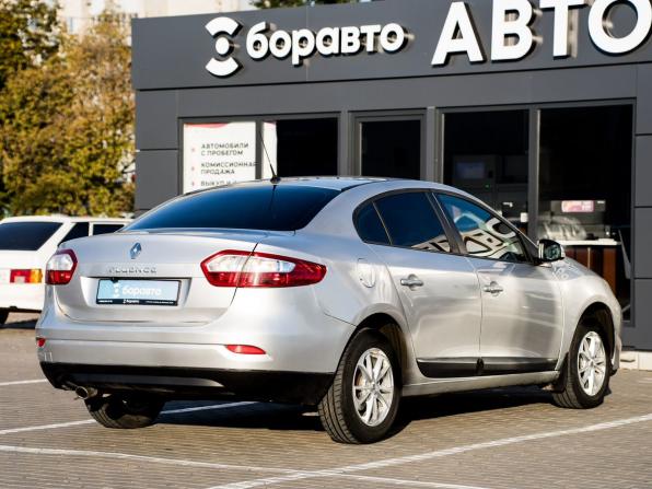 Renault Fluence I Рестайлинг с пробегом 2013 года, цена 680 000 рублей, 260984 км, седан, Автокод Объявления