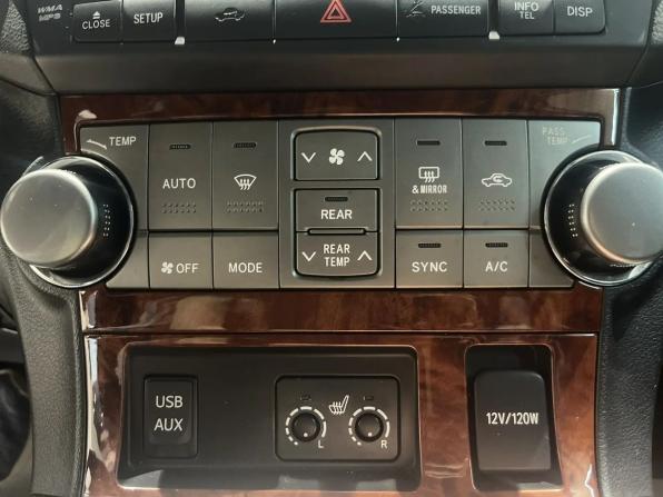 Toyota Highlander II (XU40) Рестайлинг с пробегом 2010 года, цена 2 013 000 рублей, 277000 км, внедорожник, Автокод Объявления