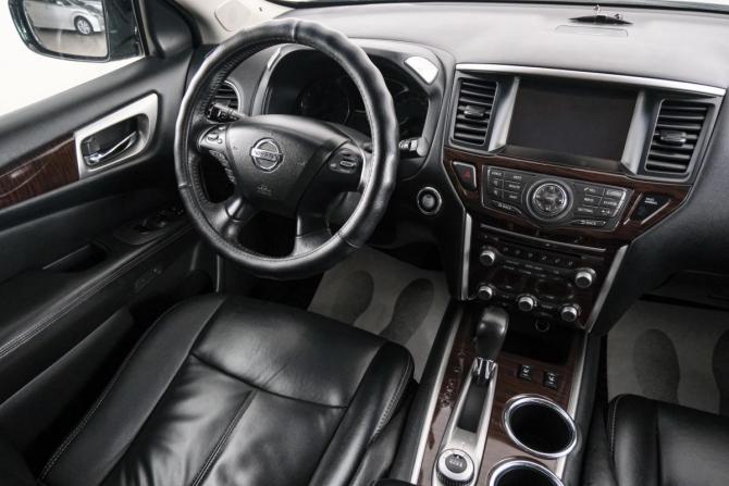 Nissan Pathfinder IV с пробегом 2015 года, цена 1 989 000 рублей, 146000 км, внедорожник, Автокод Объявления