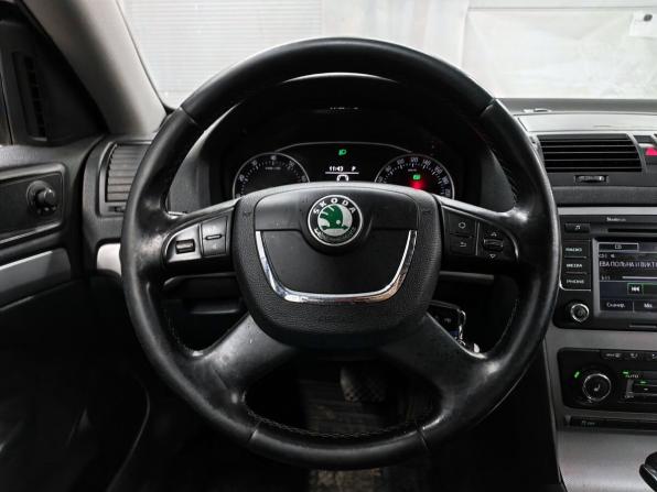 Skoda Octavia II (A5) Рестайлинг с пробегом 2013 года, цена 890 000 рублей, 203816 км, лифтбек, Автокод Объявления