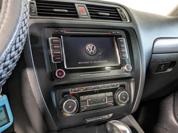 Volkswagen Jetta VI с пробегом 2011 года, цена 1 099 900 рублей, 160000 км, седан, Автокод Объявления