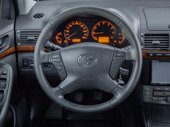 Toyota Avensis II Рестайлинг с пробегом 2006 года, цена 731 000 рублей, 305000 км, седан, Автокод Объявления