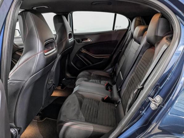 Mercedes-Benz GLA I (X156) Рестайлинг с пробегом 2019 года, цена 2 605 000 рублей, 49821 км, внедорожник, Автокод Объявления