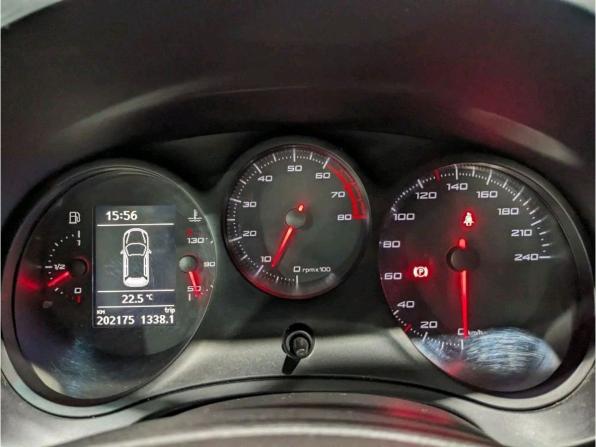 SEAT Leon II Рестайлинг с пробегом 2012 года, цена 595 000 рублей, 202153 км, хэтчбек, Автокод Объявления