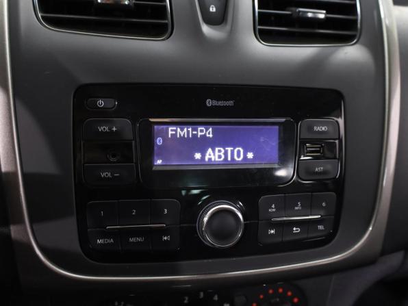 Renault Logan II Рестайлинг с пробегом 2022 года, цена 1 269 000 рублей, 96575 км, седан, Автокод Объявления